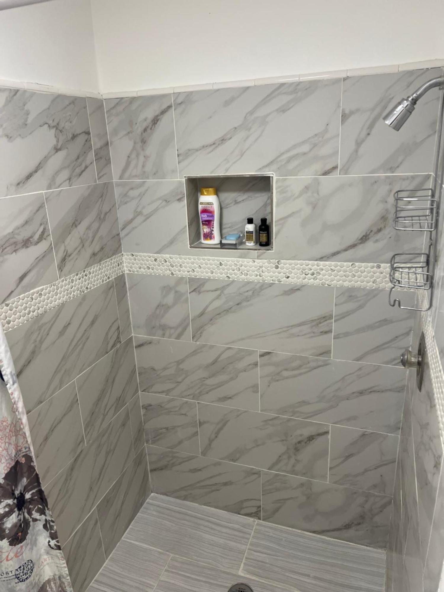 Cozy Private 5 Min From Saint Francis Hospital And Woodland Hills Mall Apartment *